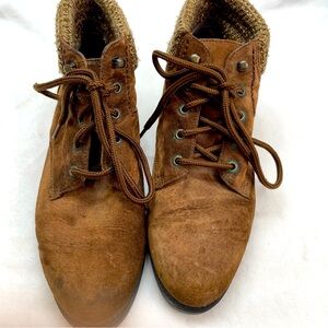 Coasters Suede Leather Knit Collar Boots - Size 6